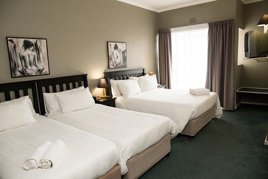 Savoy Hotel เจฟฟรีส์เบย์ ภายนอก รูปภาพ